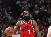 AYX-关于战术调整引发热议！，哈登在MAD比赛中反败为胜热度持续攀升的信息